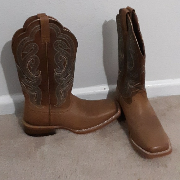 Ariat Shoes Not Fitting Any More My Feet Grew After Pregnanc Poshmark